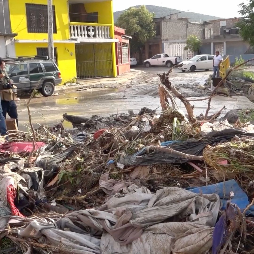 Tromba Arrastra Vehículos e Inunda Casas en Saltillo